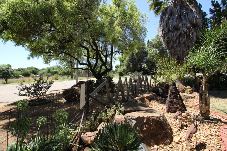 4 Bedroom Property for Sale in Deneysville Free State